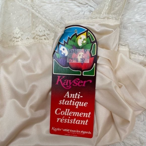 Vintage - Ivory Lace Trimmed Tank - Picture 3 of 7